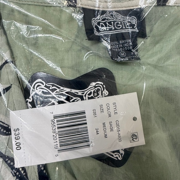 NWT Angie Sleeveless Green / Black V-Neck Floral Triple Tie Top (Size M) - Picture 6 of 6